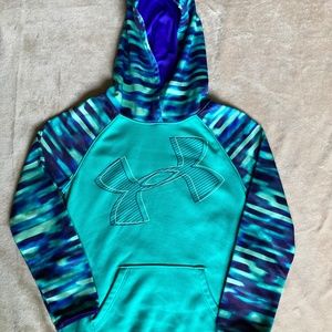 Youth Size Small Under Armour Loose fit Coldgear Pullover Hoodie